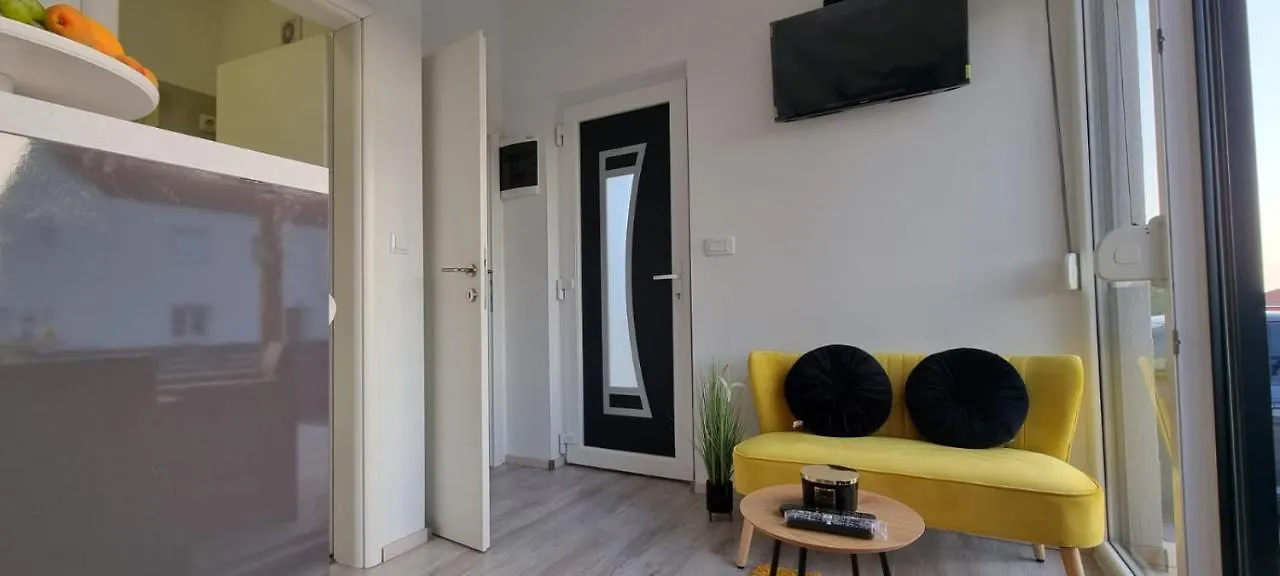 Yellow Dream Murvica  Apartment Murvica (Policnik)